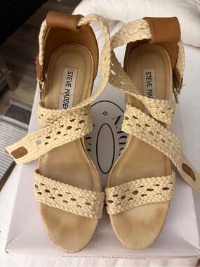 Steve Madden Magestee Wedges